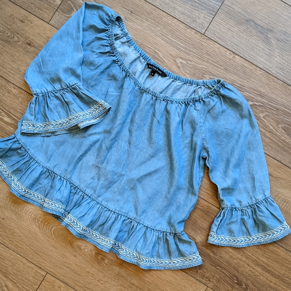 Walter Baker Chambray Off the Shoulder Ruffle Flared Sleeves & Waist Blouse - M‎ - Picture 1 of 9